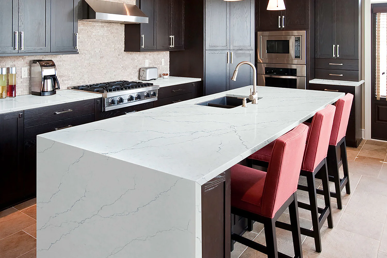 Corsica Pearl Calacatta Hero Quartz 3cm - Image 5